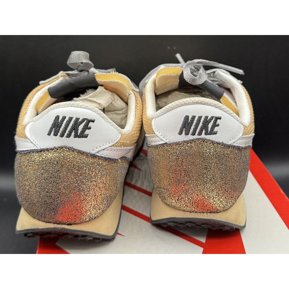 Nike Shoes Gold Color - Picture 2 of 3